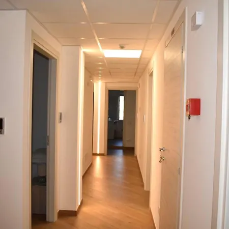 Essenza בית הארחה 3*